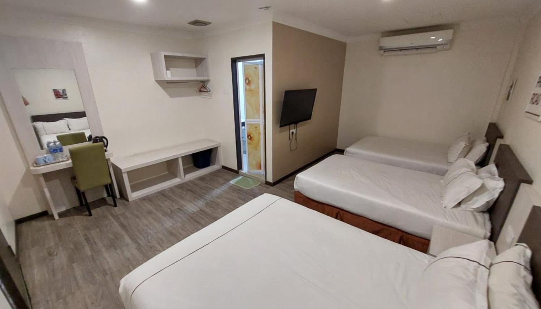 Angsoka Hotel Телук-Интан Экстерьер фото