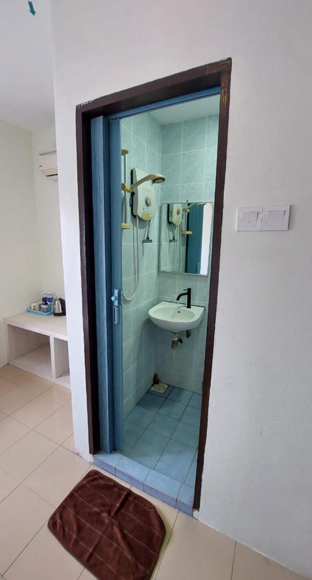 Angsoka Hotel Телук-Интан Экстерьер фото